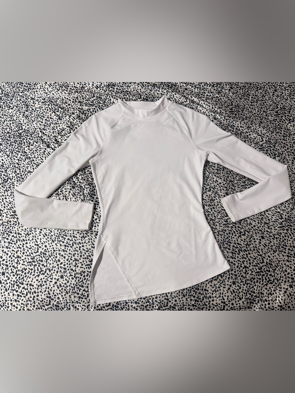 ✨Lululemon White Long-Sleeve✨